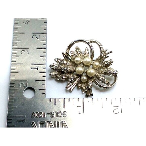 Vintage Silver-Tone Brooch With Faux Pearls & Rhinestones Floral design - Picture 3 of 4
